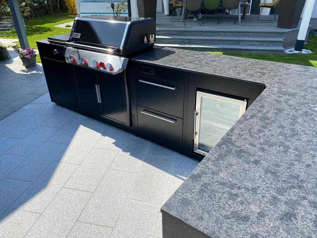 Modern BBQ Kitchen outdoor kitchen with corner module and worktop