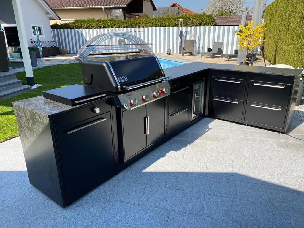 BBQ Kitchen outdoor kitchen with side-burner module and shelf space