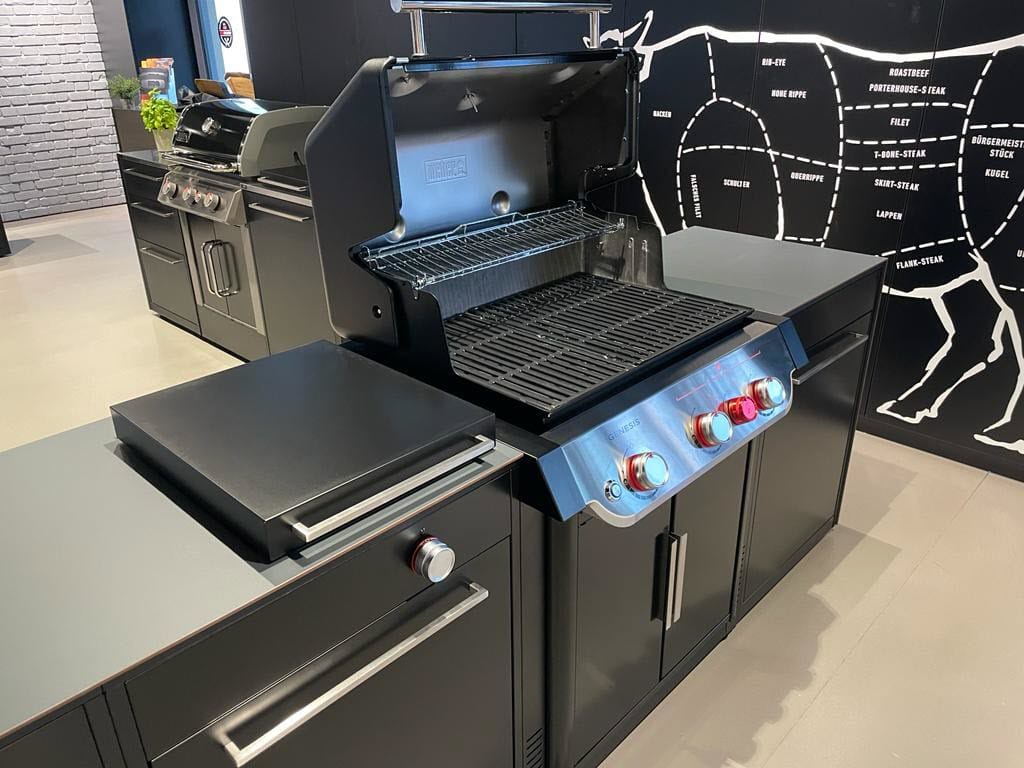 BBQ Kitchen outdoor kitchen with well-thought-out module layout for outdoor use