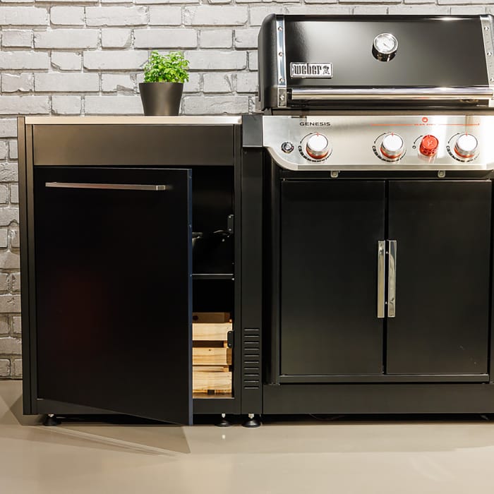 Black BBQ Kitchen outdoor kitchen with elegant design