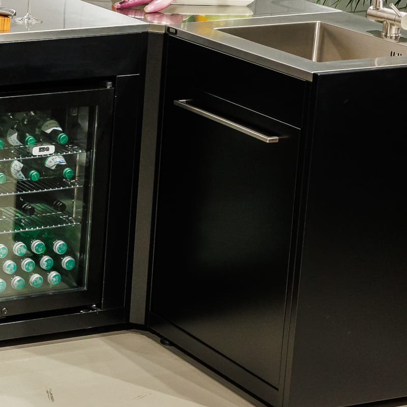 Black side panel for the BBQ Kitchen